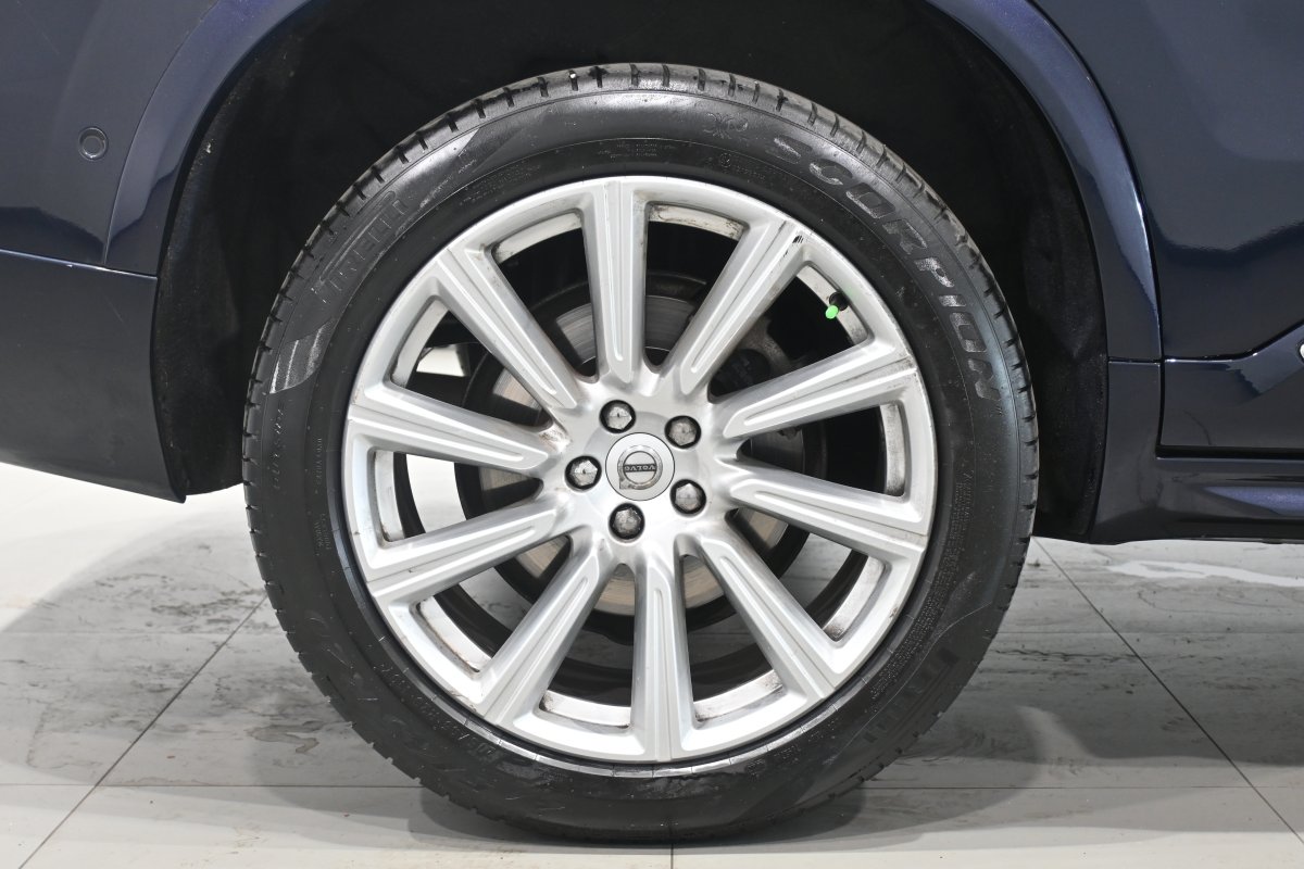 Foto Volvo XC90 32
