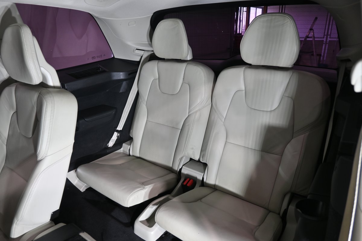 Foto Volvo XC90 14