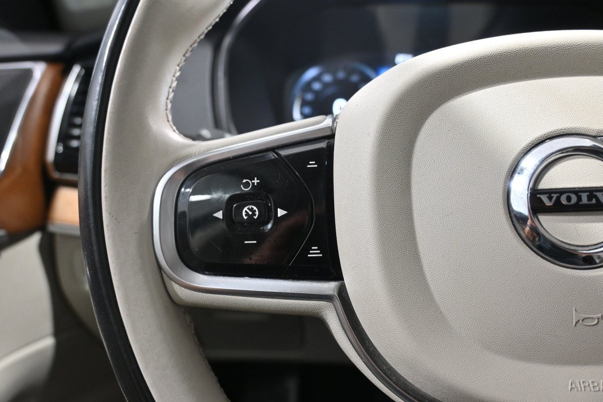 Foto Volvo XC90 24