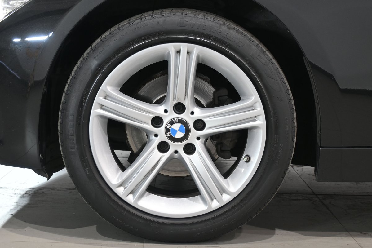 Foto Bmw 318d 26