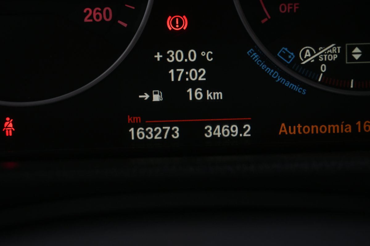 Foto Bmw 318d 13