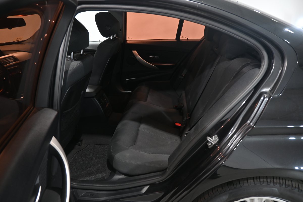Foto Bmw 318d 11