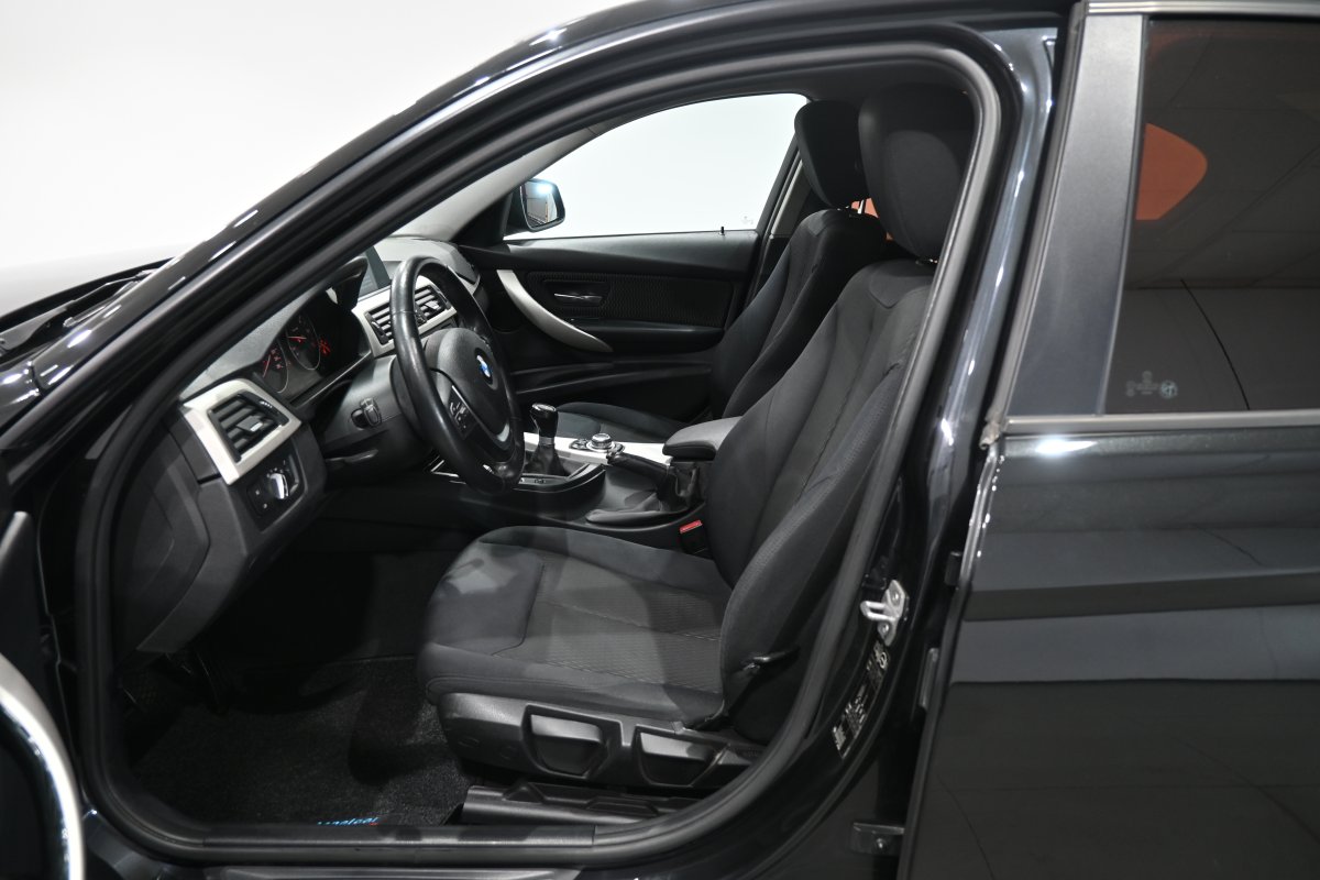 Foto Bmw 318d 10
