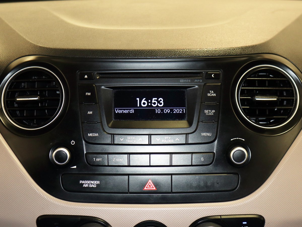 Foto Hyundai i10 15