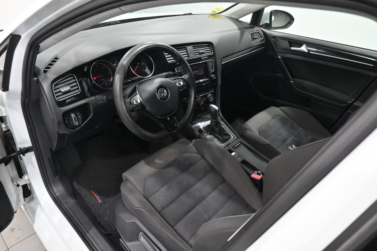 Foto Volkswagen Golf 9