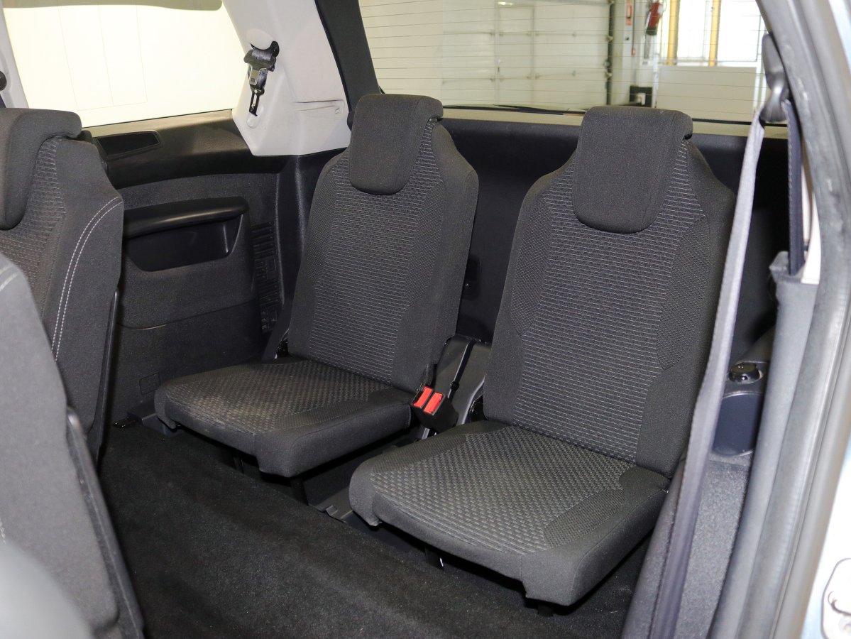 Foto Citroen Grand C4 Picasso 13