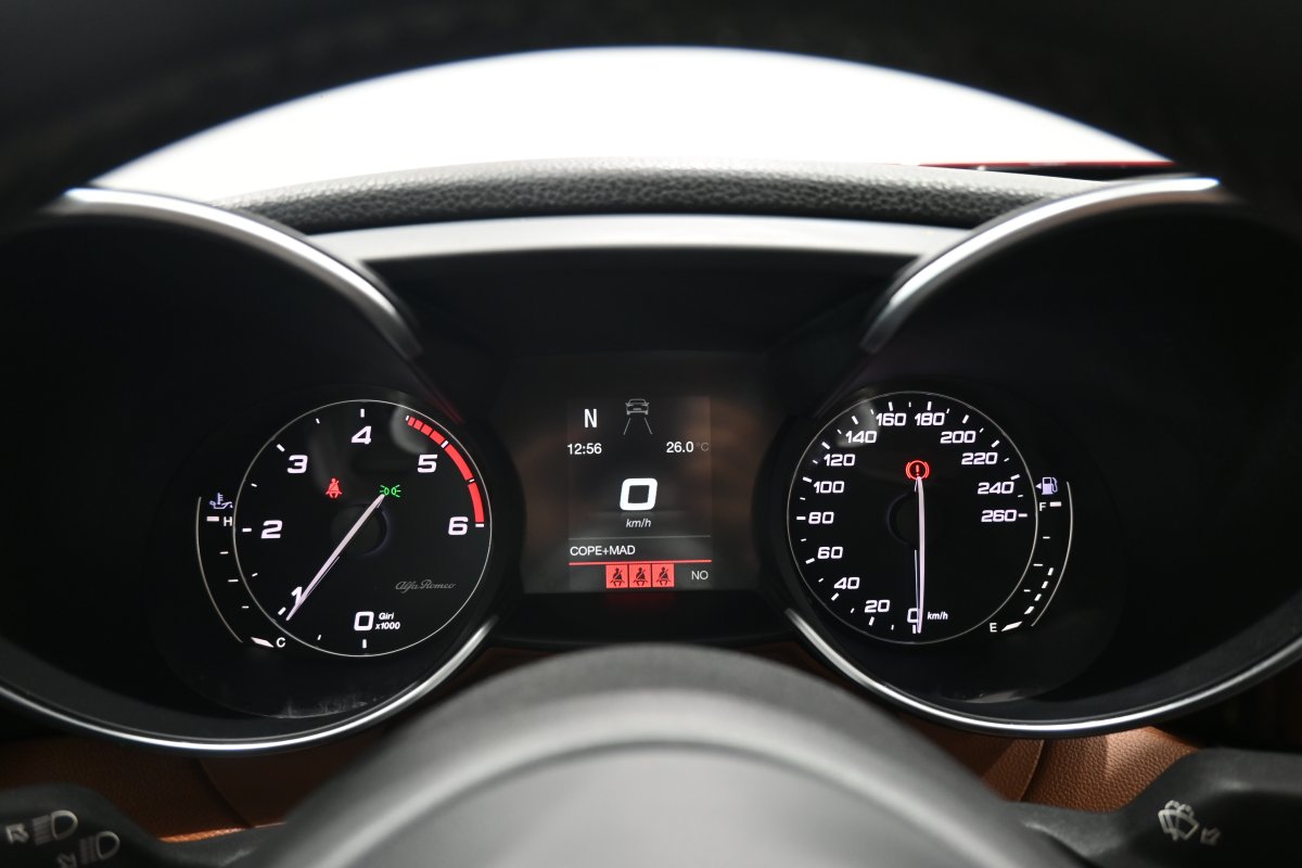 Foto Alfa Romeo GIULIA 13