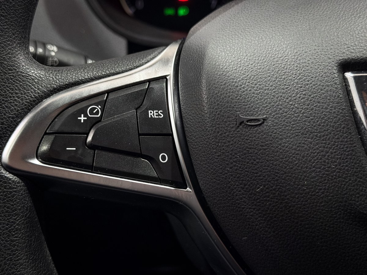 Foto Dacia Duster 16