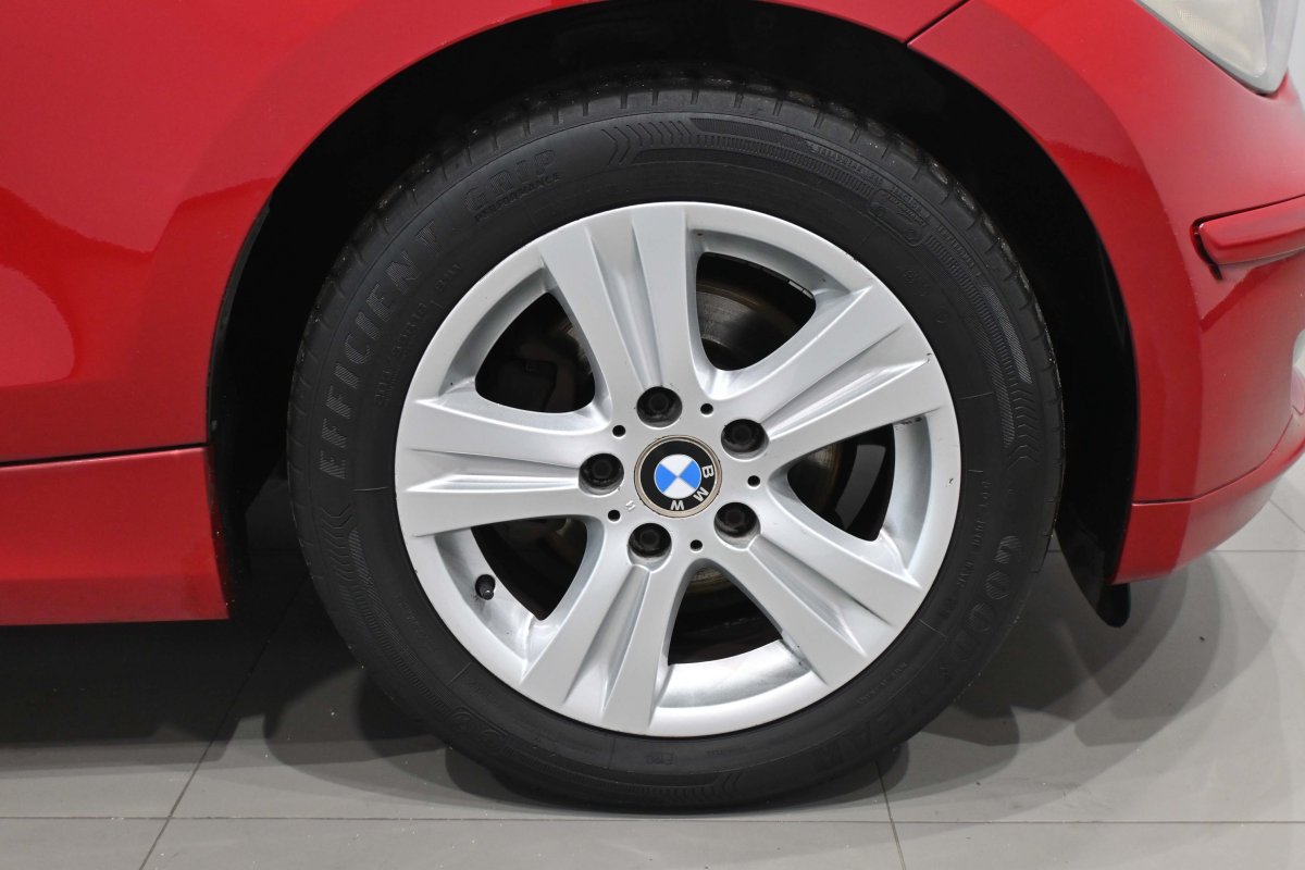 Foto Bmw Serie 1 116i 21