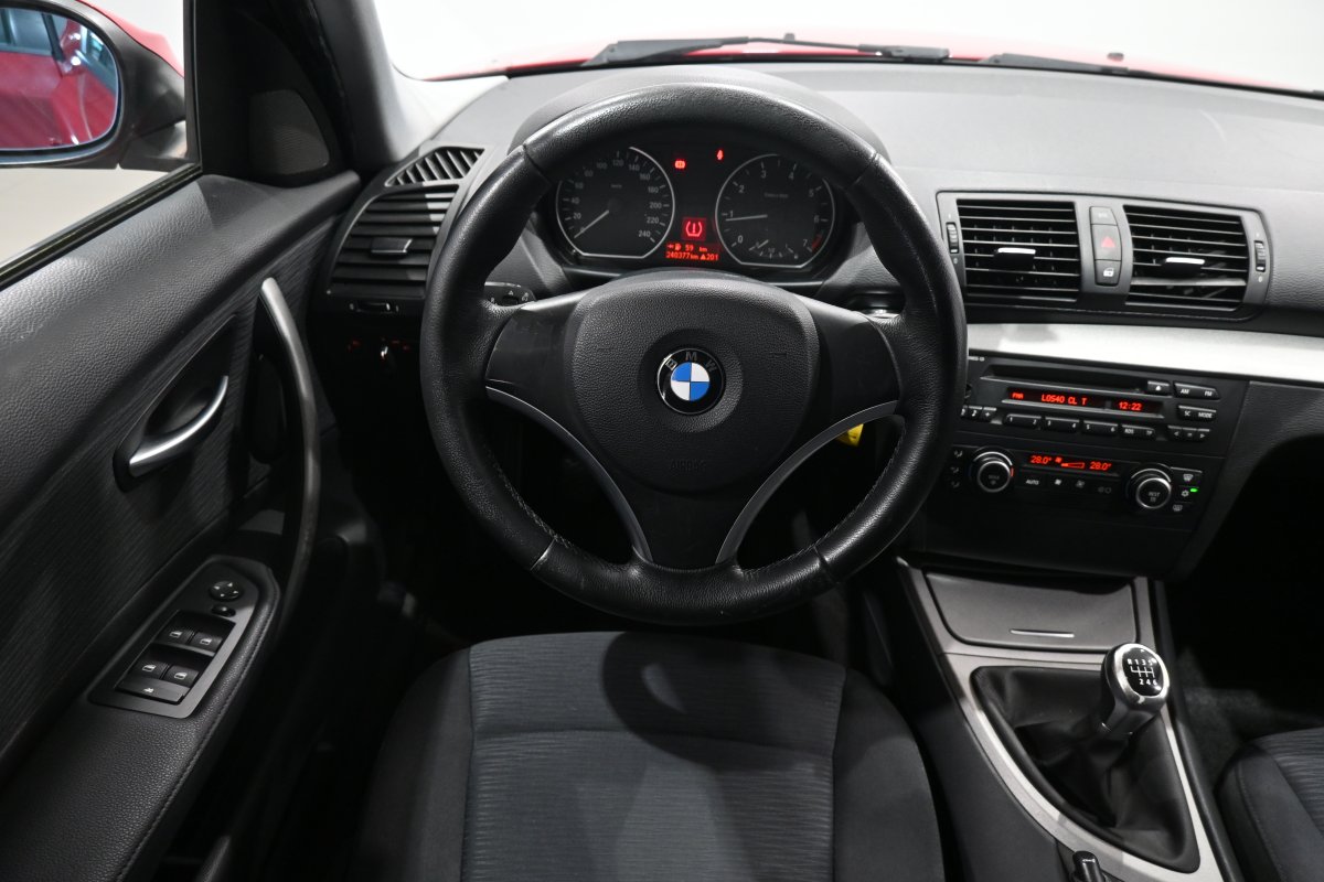 Foto Bmw Serie 1 116i 14