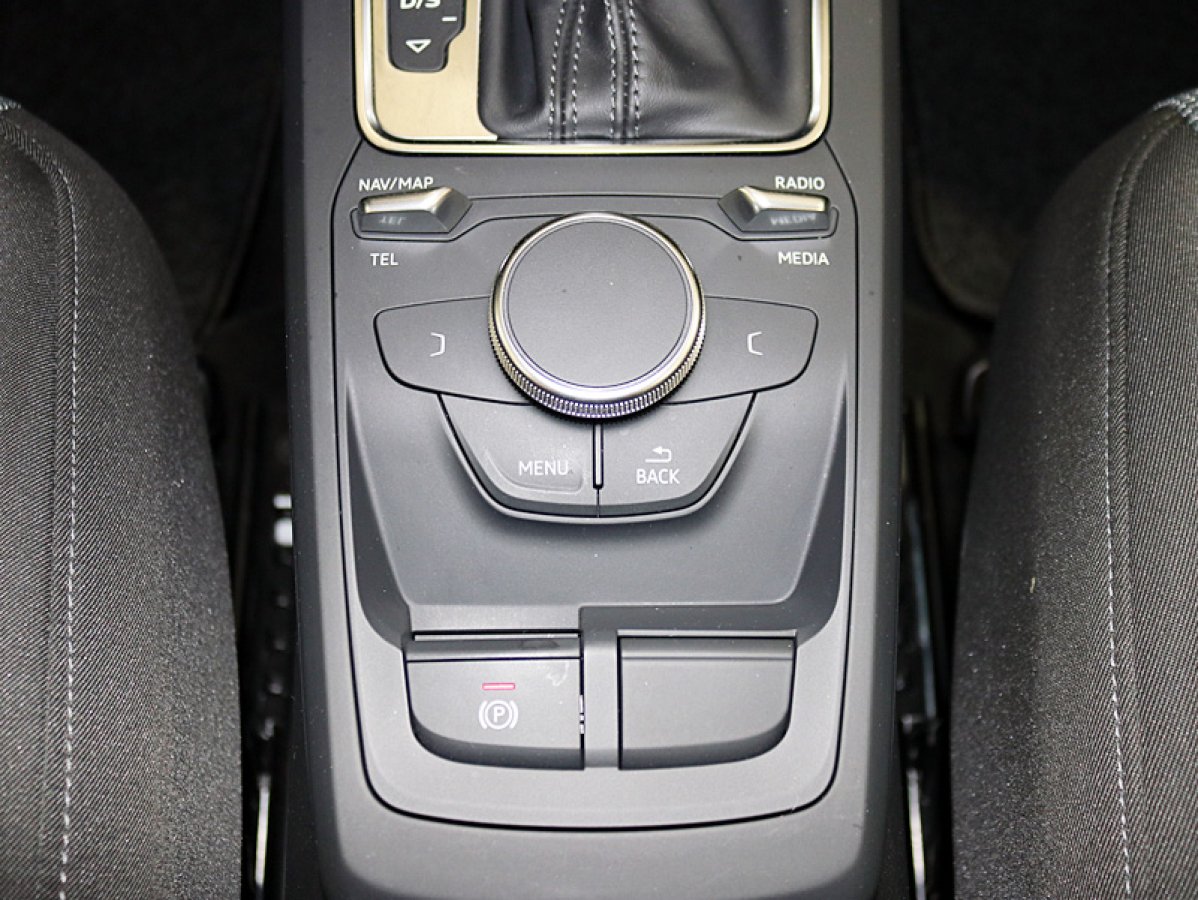 Foto Audi Q2 22