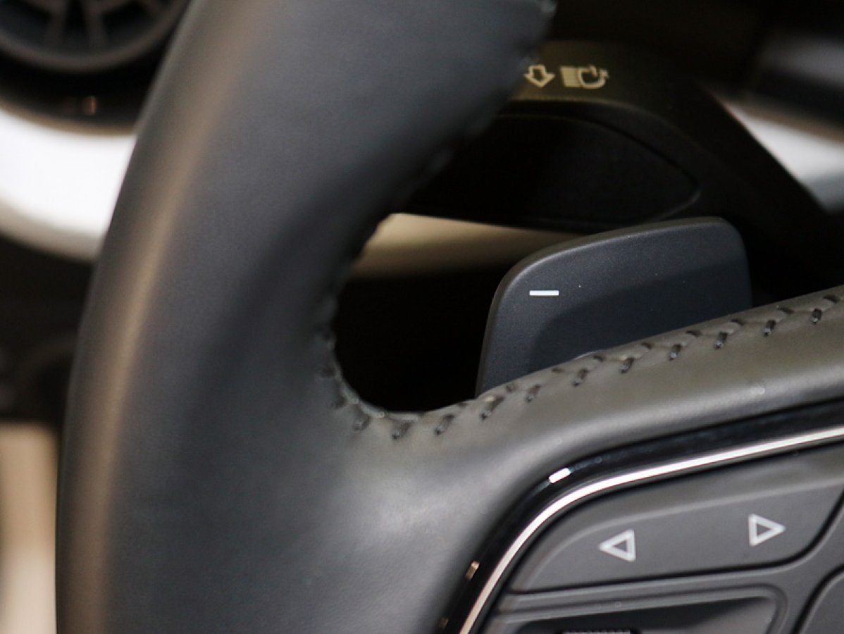 Foto Audi Q2 27