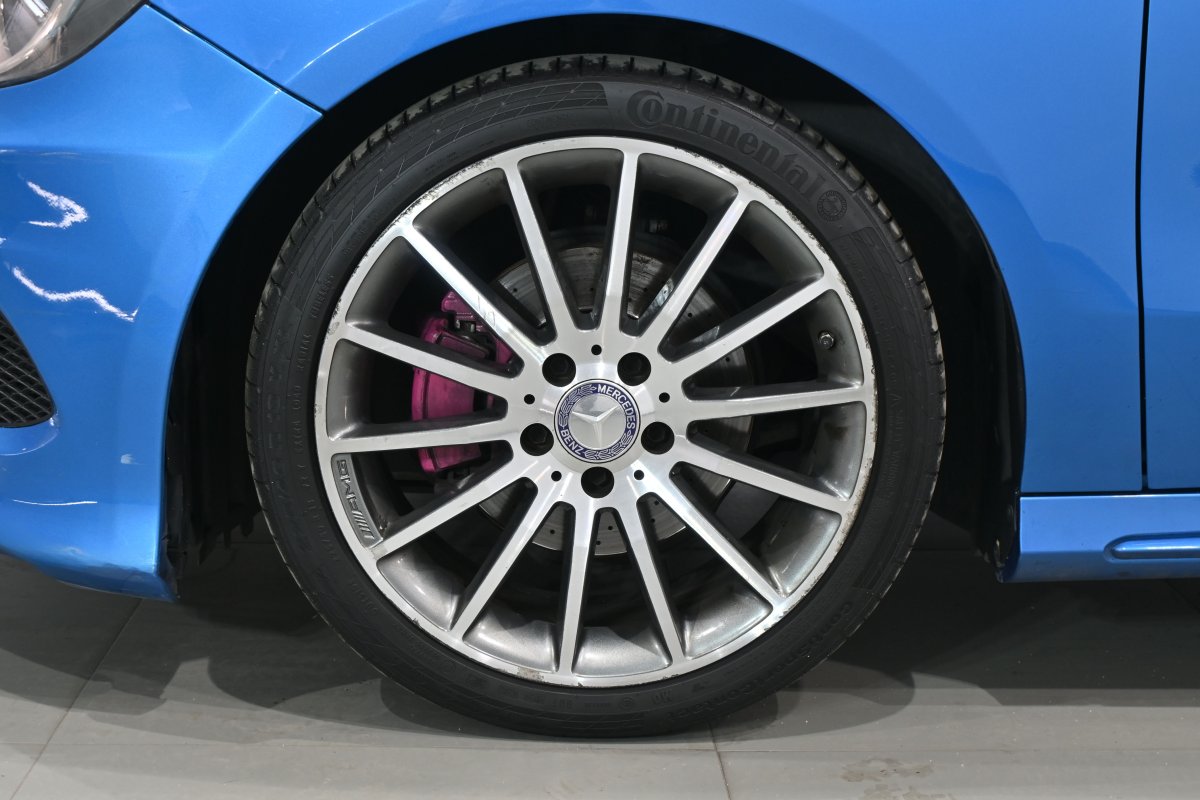 Foto Mercedes-Benz Clase A 32