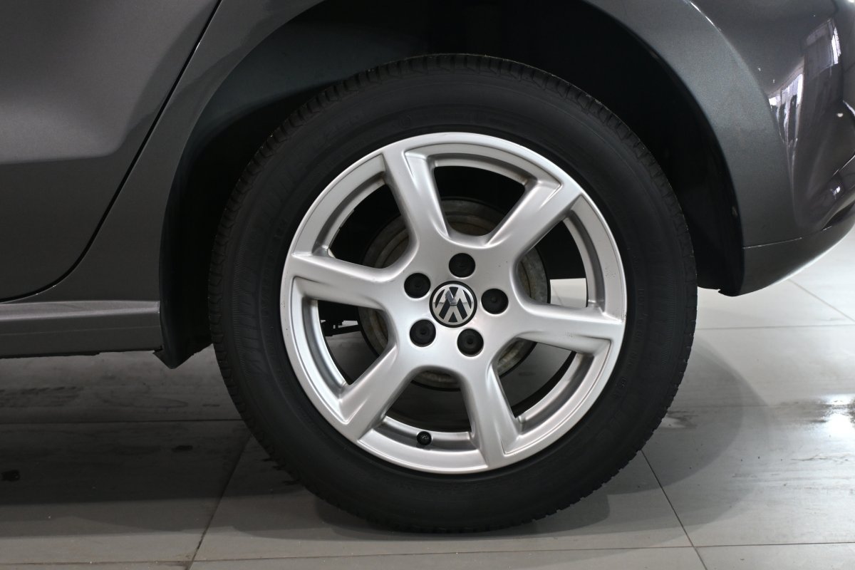 Foto Volkswagen Polo 24