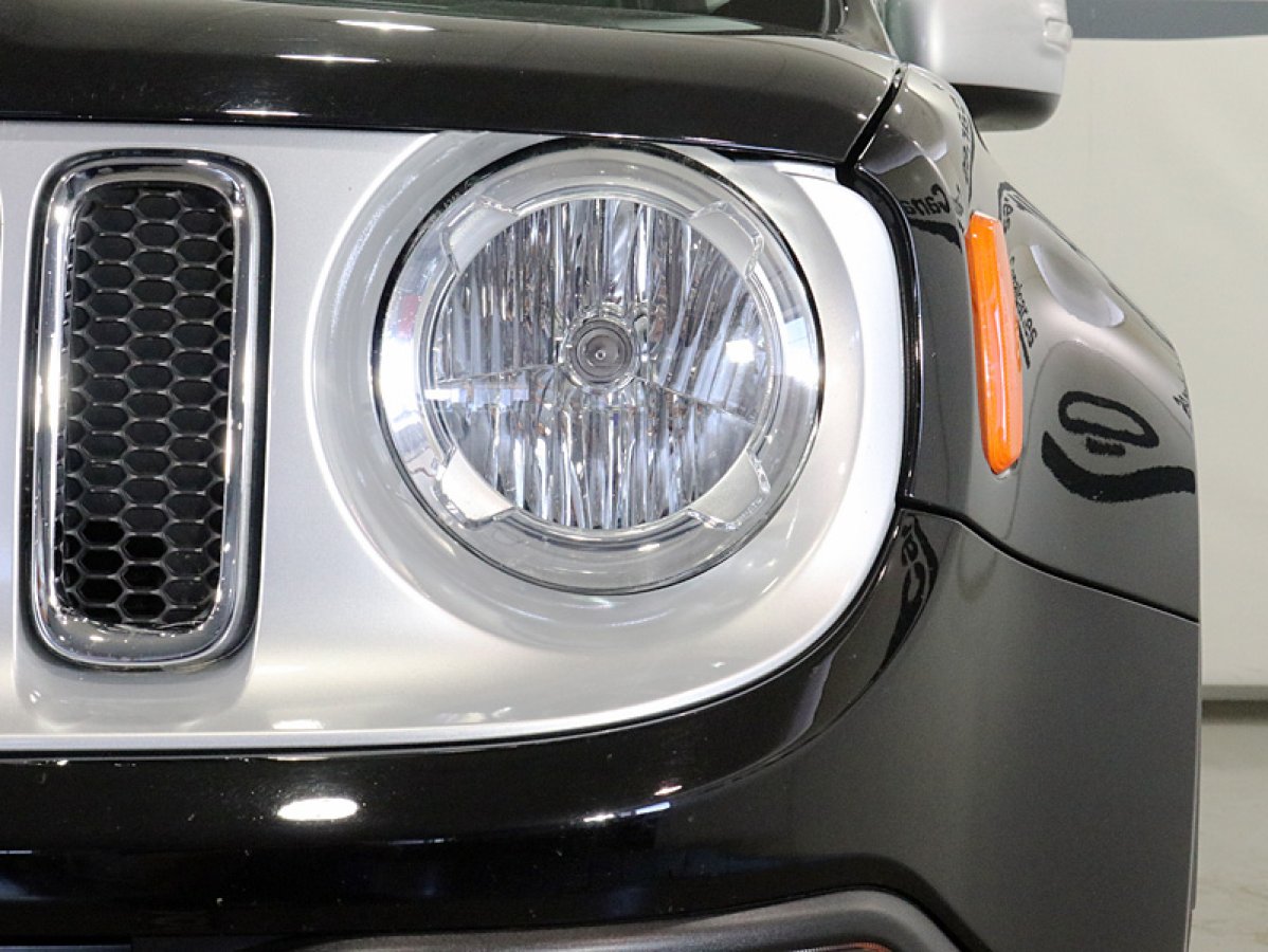 Foto Jeep Renegade 12