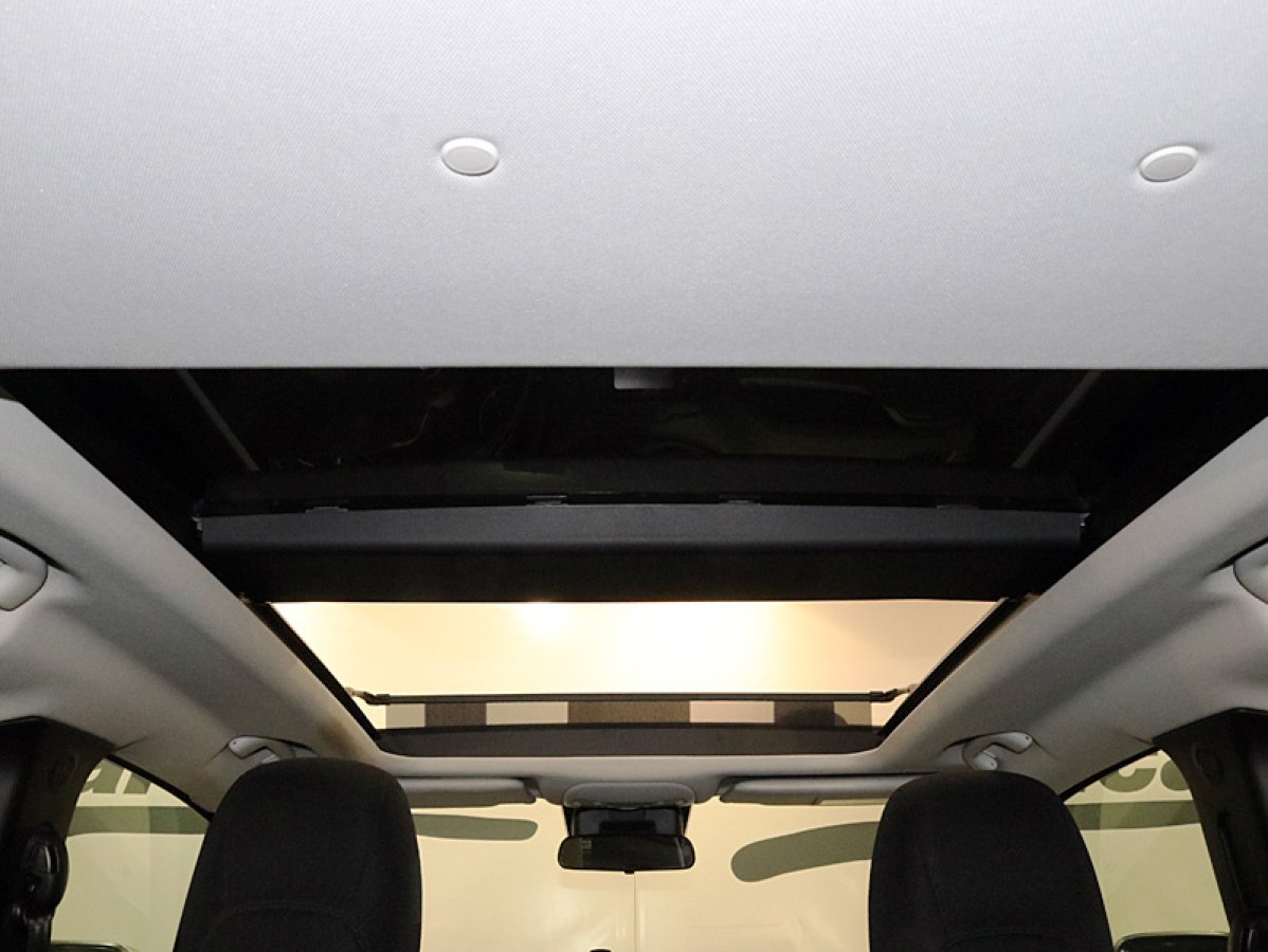 Foto Jeep Renegade 16