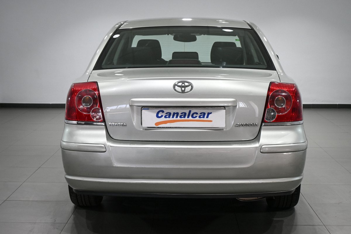 Foto Toyota Avensis 5