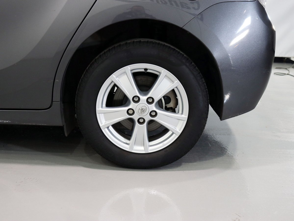 Foto Toyota Verso 24