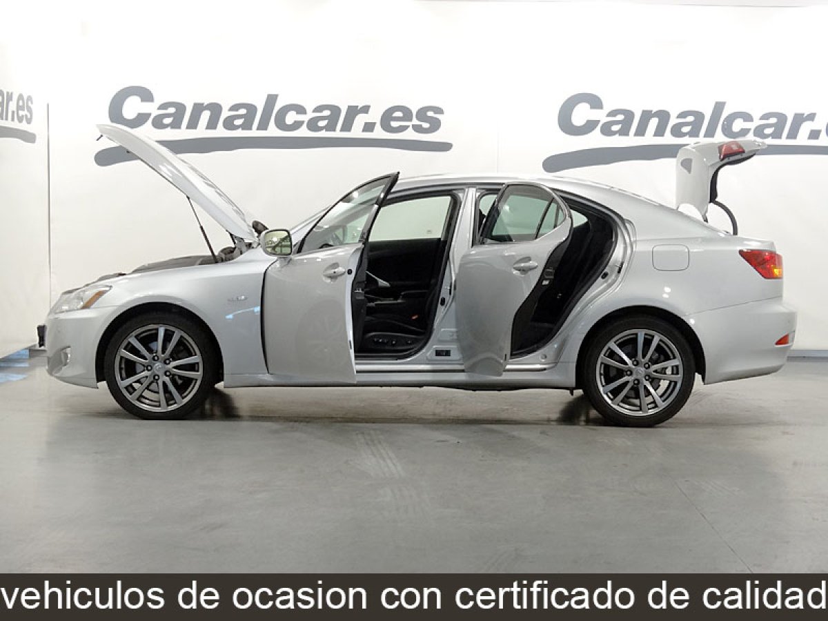 Foto Lexus IS 220d 10