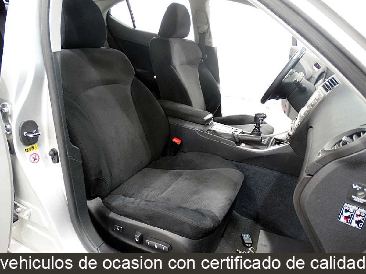 Foto Lexus IS 220d 20