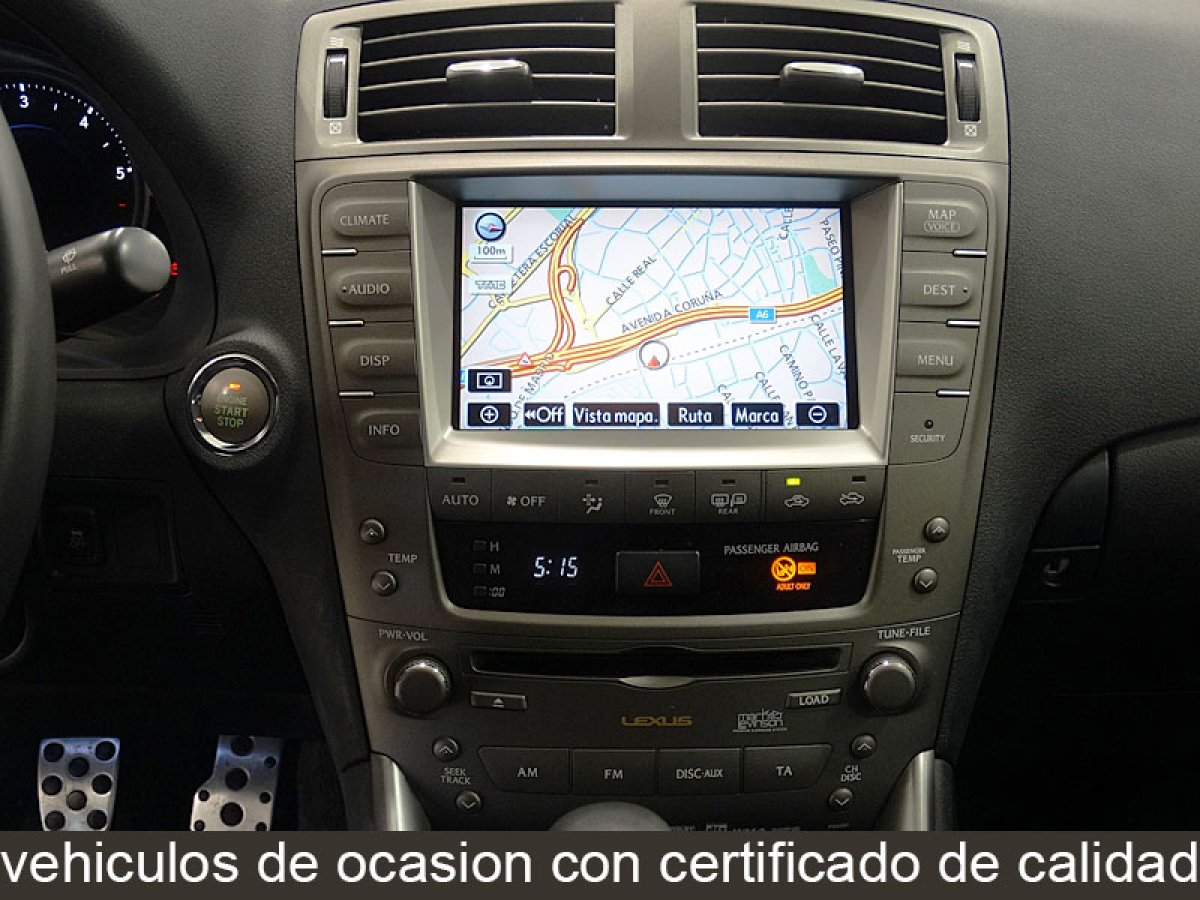 Foto Lexus IS 220d 23