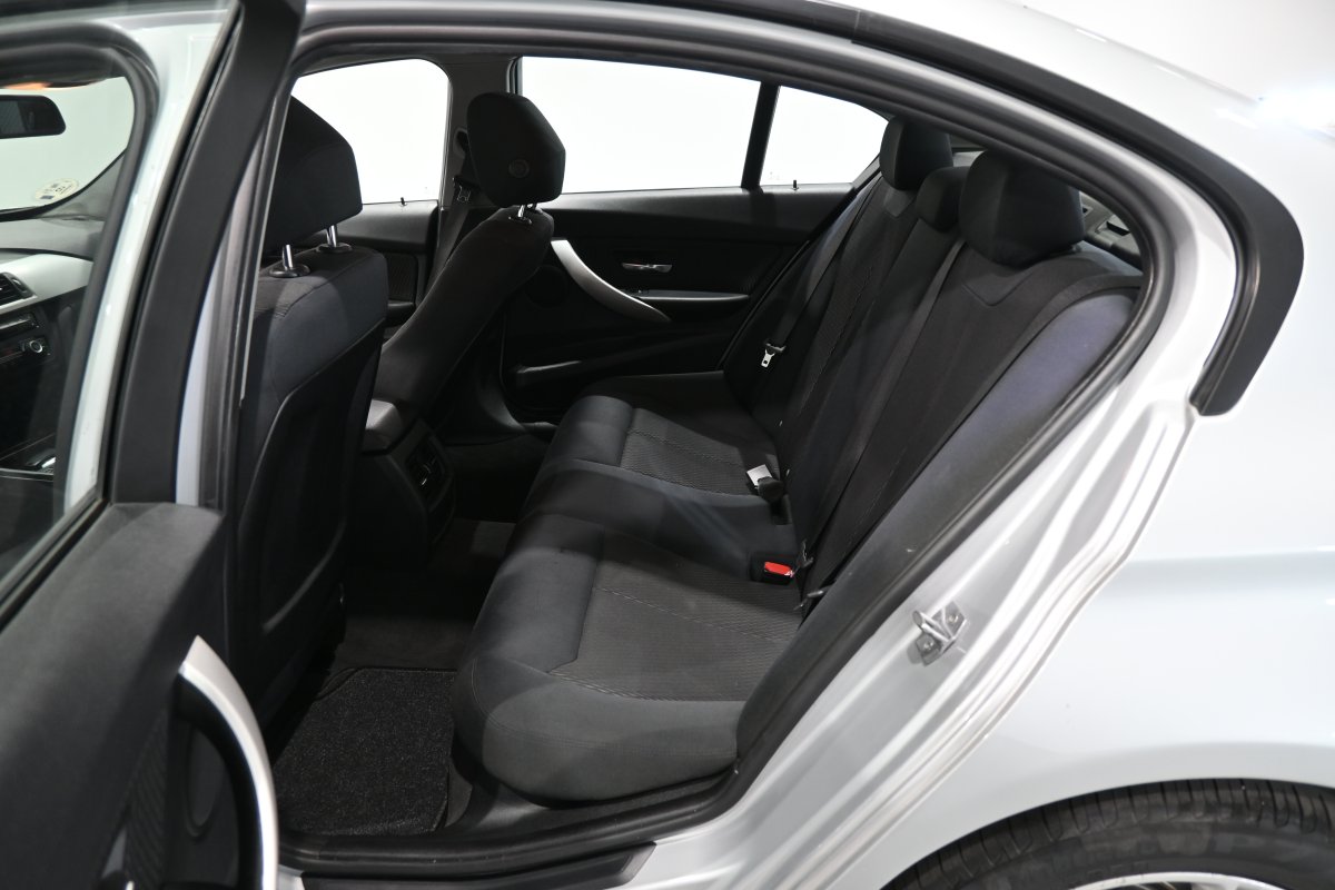 Foto Bmw 318d 11