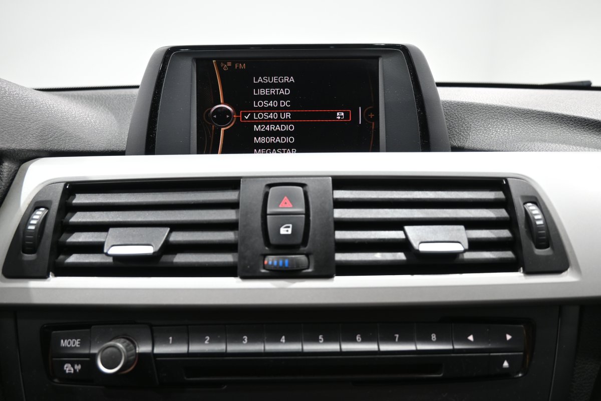 Foto Bmw 318d 15