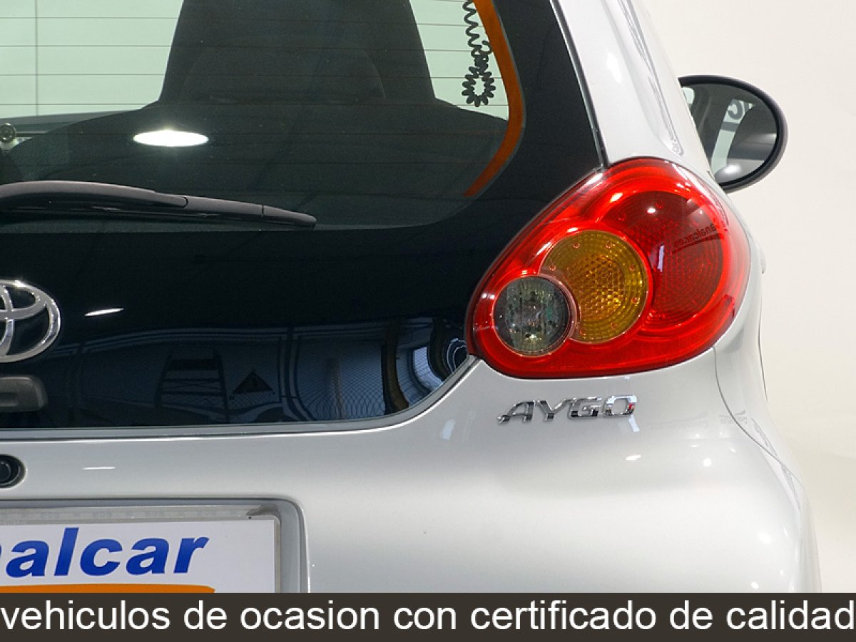 Foto Toyota Aygo 13
