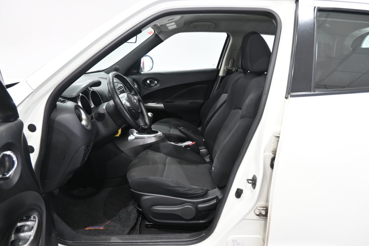 Foto Nissan Juke Acenta 1.6  9