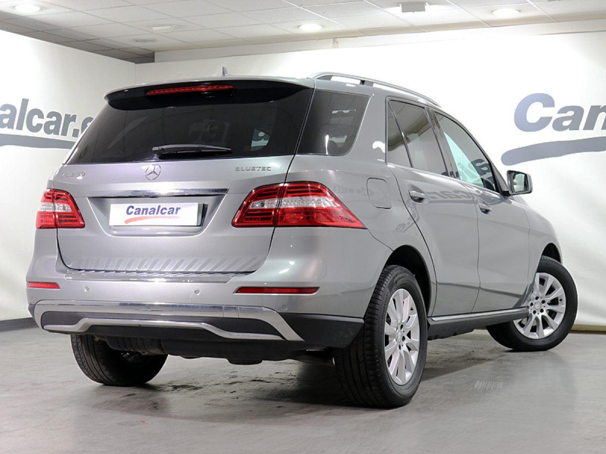 Foto Mercedes-Benz ML 250 4