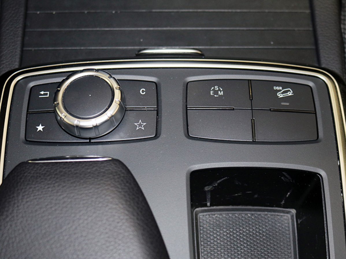 Foto Mercedes-Benz ML 250 24