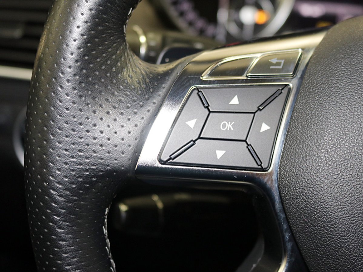 Foto Mercedes-Benz ML 250 32