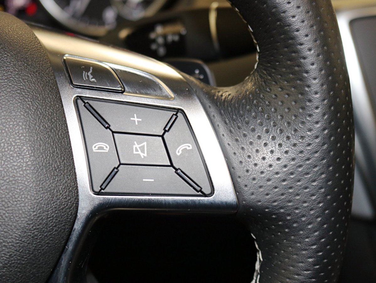 Foto Mercedes-Benz ML 250 33