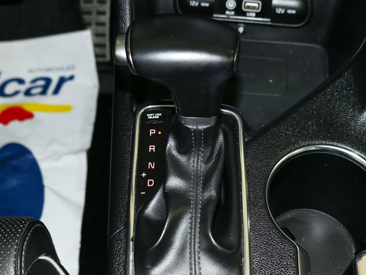 Foto Kia Sportage 27