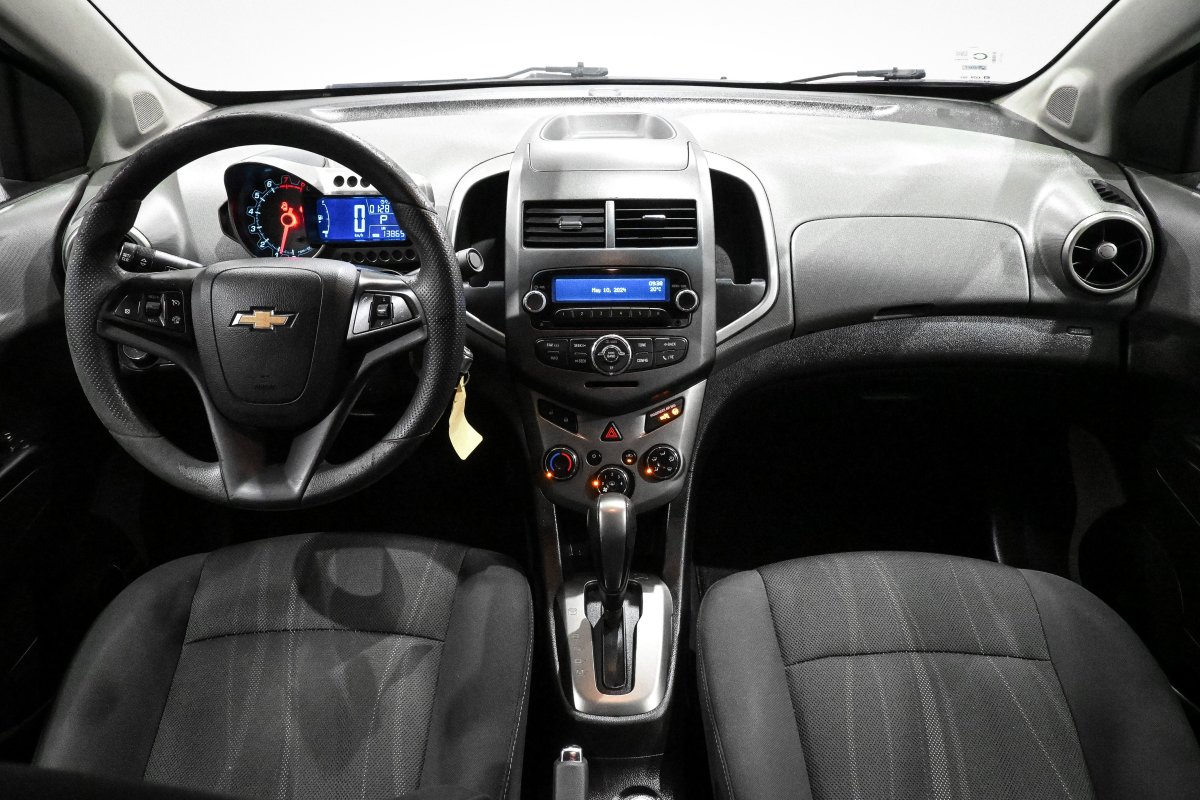 Foto Chevrolet Aveo 17