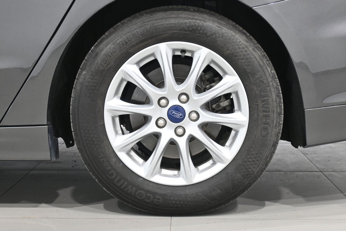 Foto Ford Mondeo 28