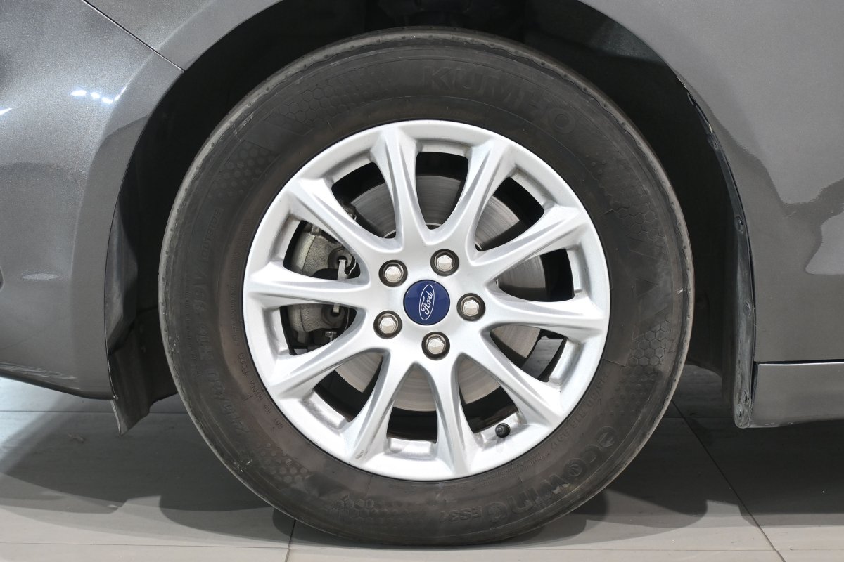 Foto Ford Mondeo 27