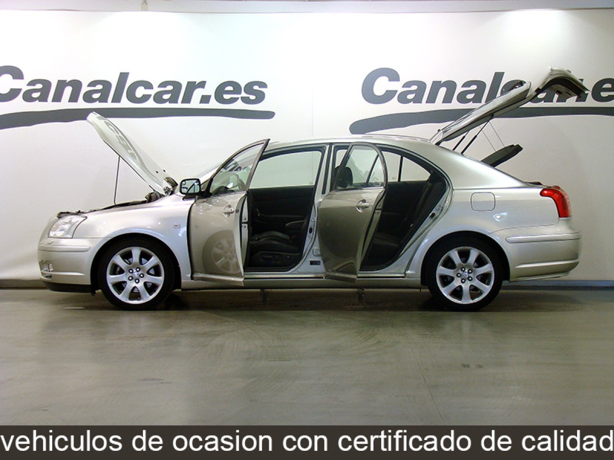 Foto Toyota Avensis 9