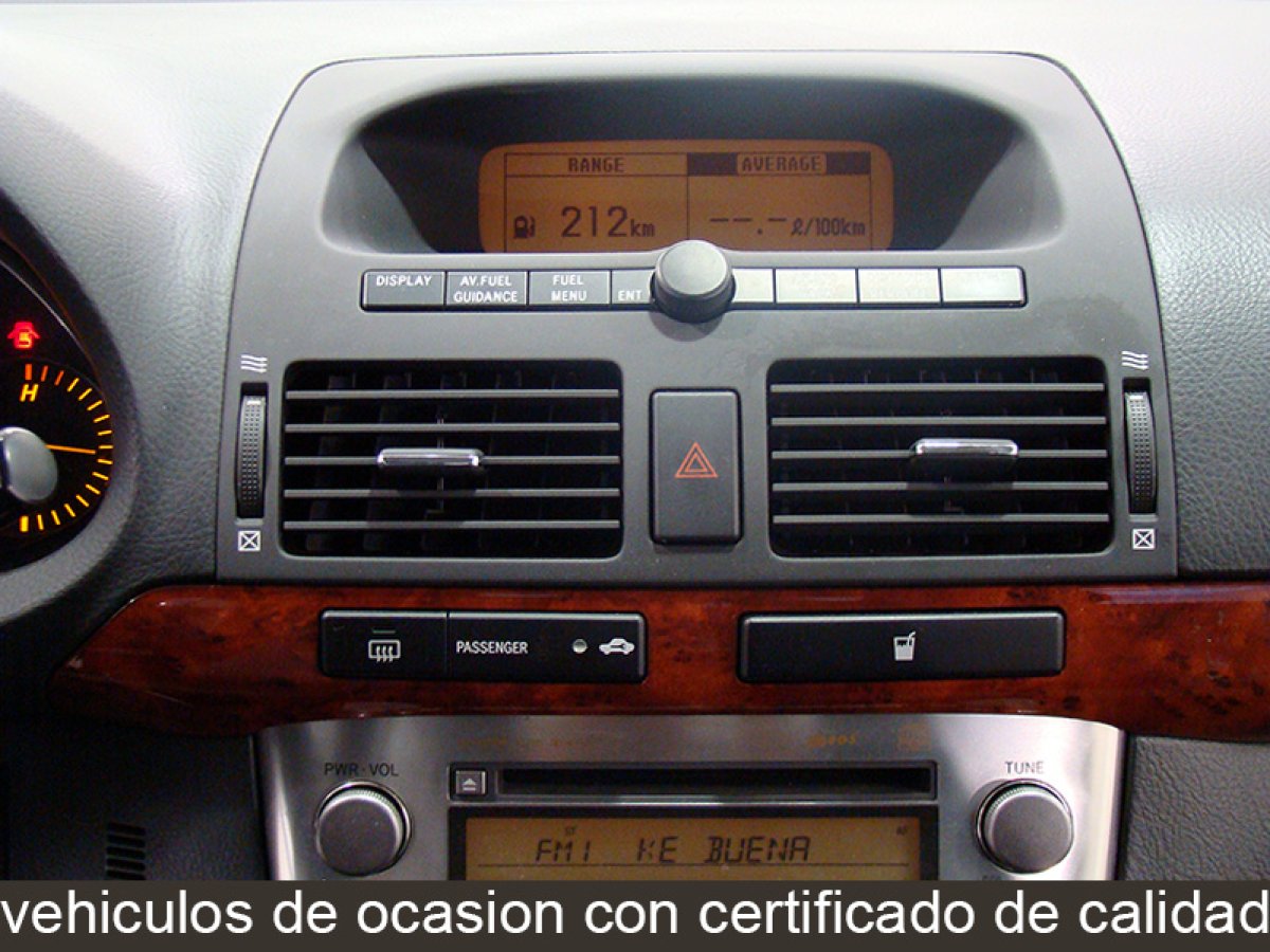 Foto Toyota Avensis 26