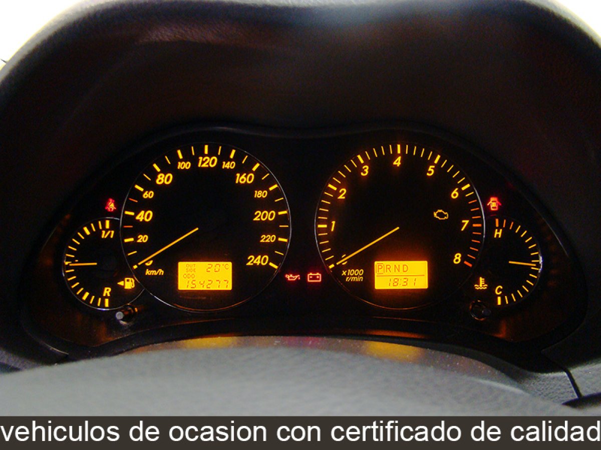 Foto Toyota Avensis 28