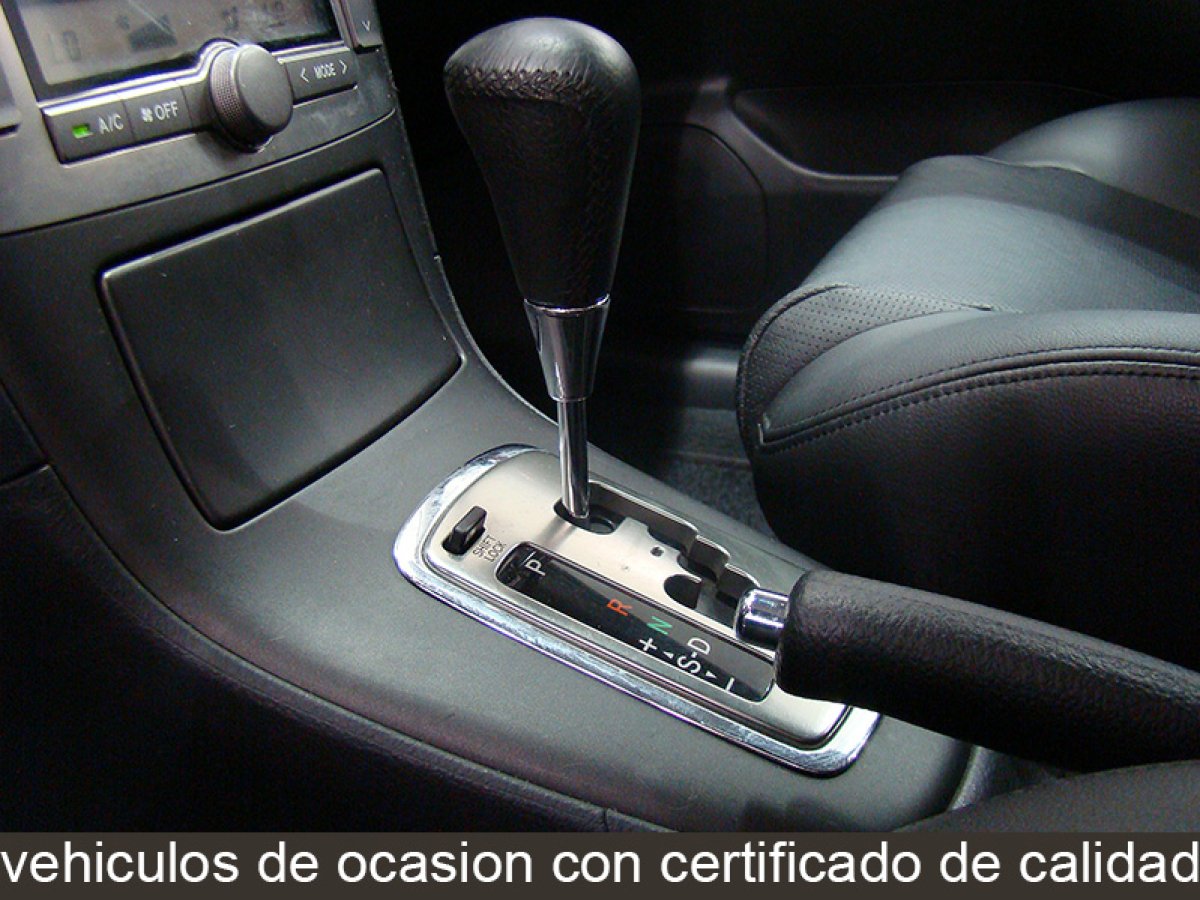 Foto Toyota Avensis 30