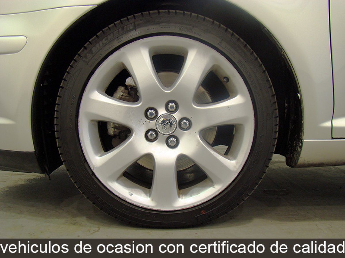 Foto Toyota Avensis 36