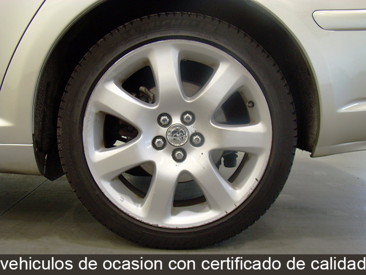 Foto Toyota Avensis 37