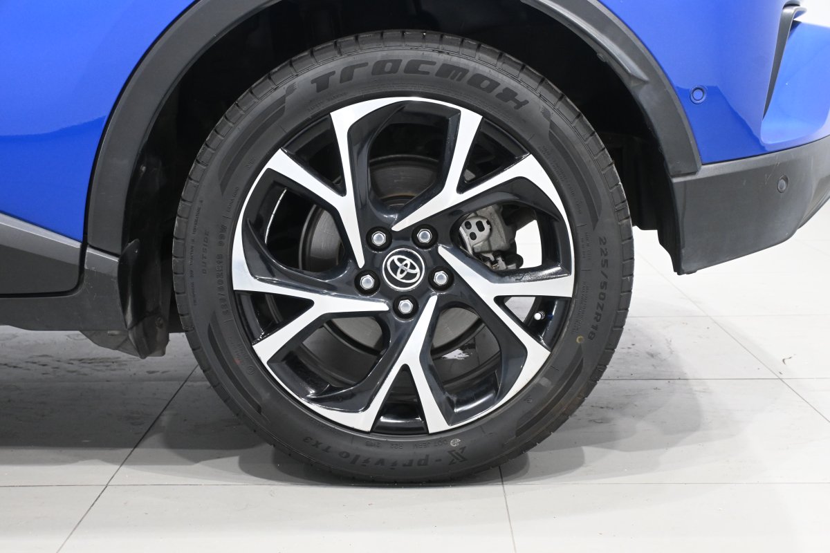 Foto Toyota C-HR 31