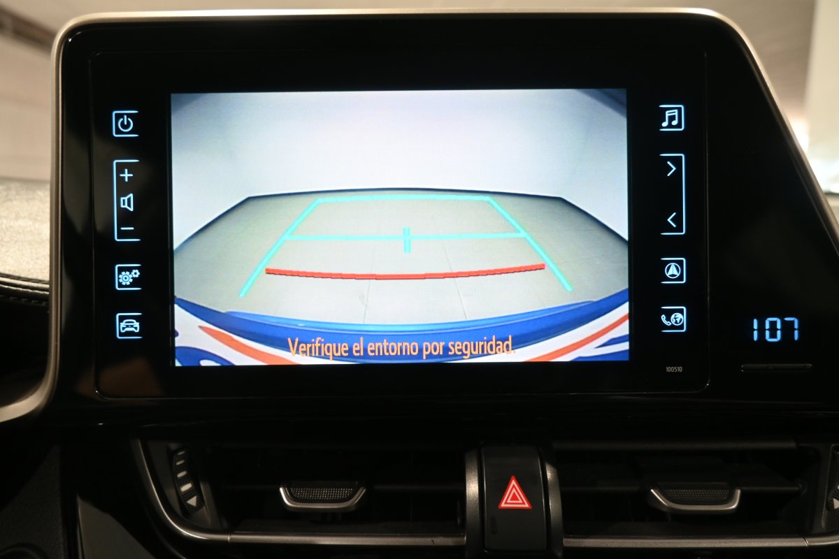 Foto Toyota C-HR 15