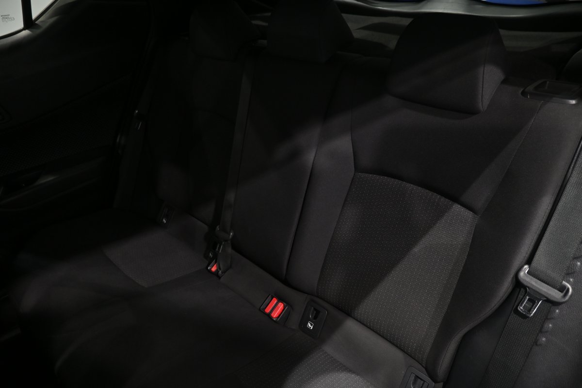 Foto Toyota C-HR 12