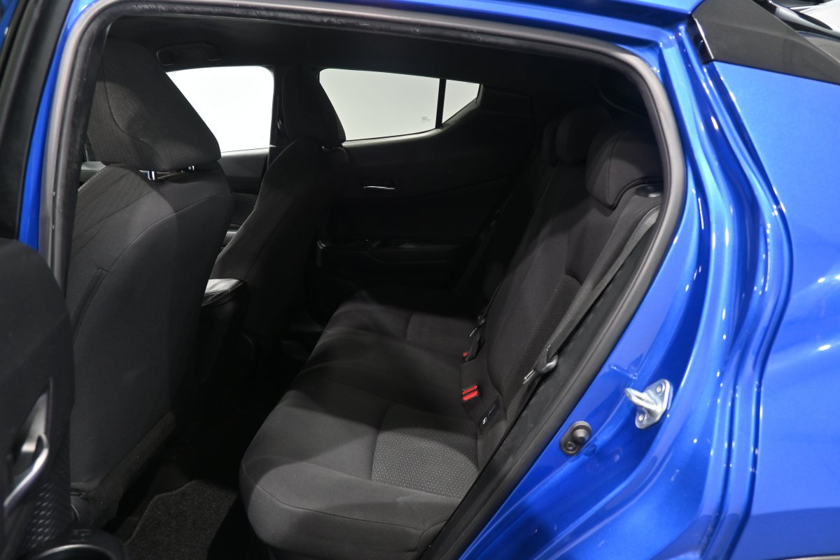 Foto Toyota C-HR 11