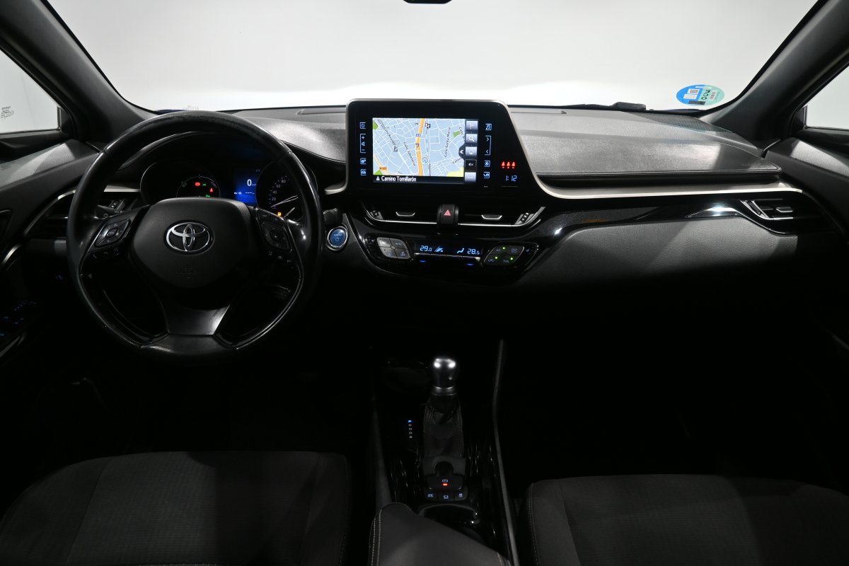 Foto Toyota C-HR 18