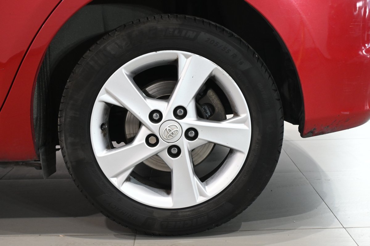 Foto Toyota Auris 26