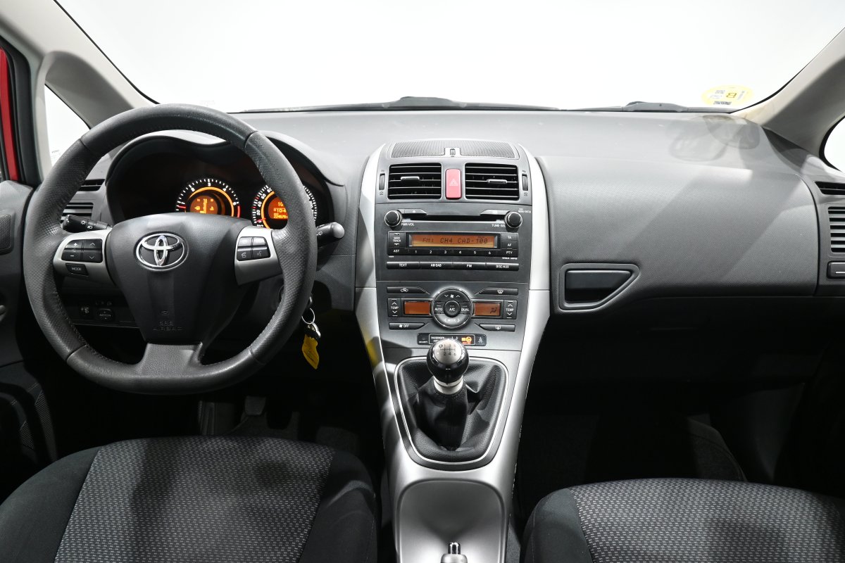Foto Toyota Auris 17